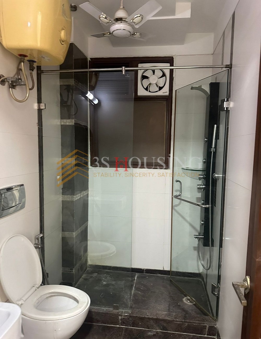 E- 305 GK2 3 Bhk Flats 1 E- 305 GK2 3 Bhk Flats 1