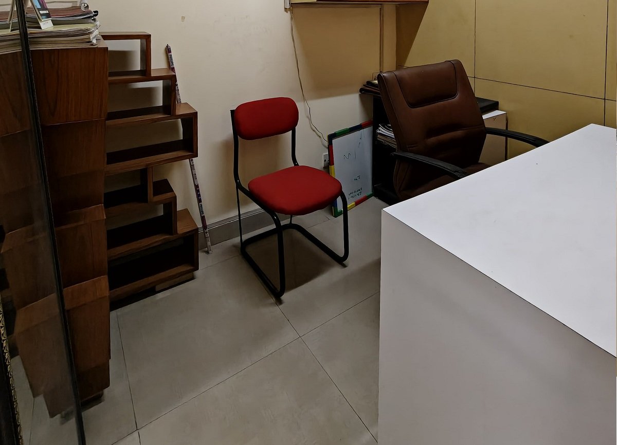 office space of east of kailash 72l 4